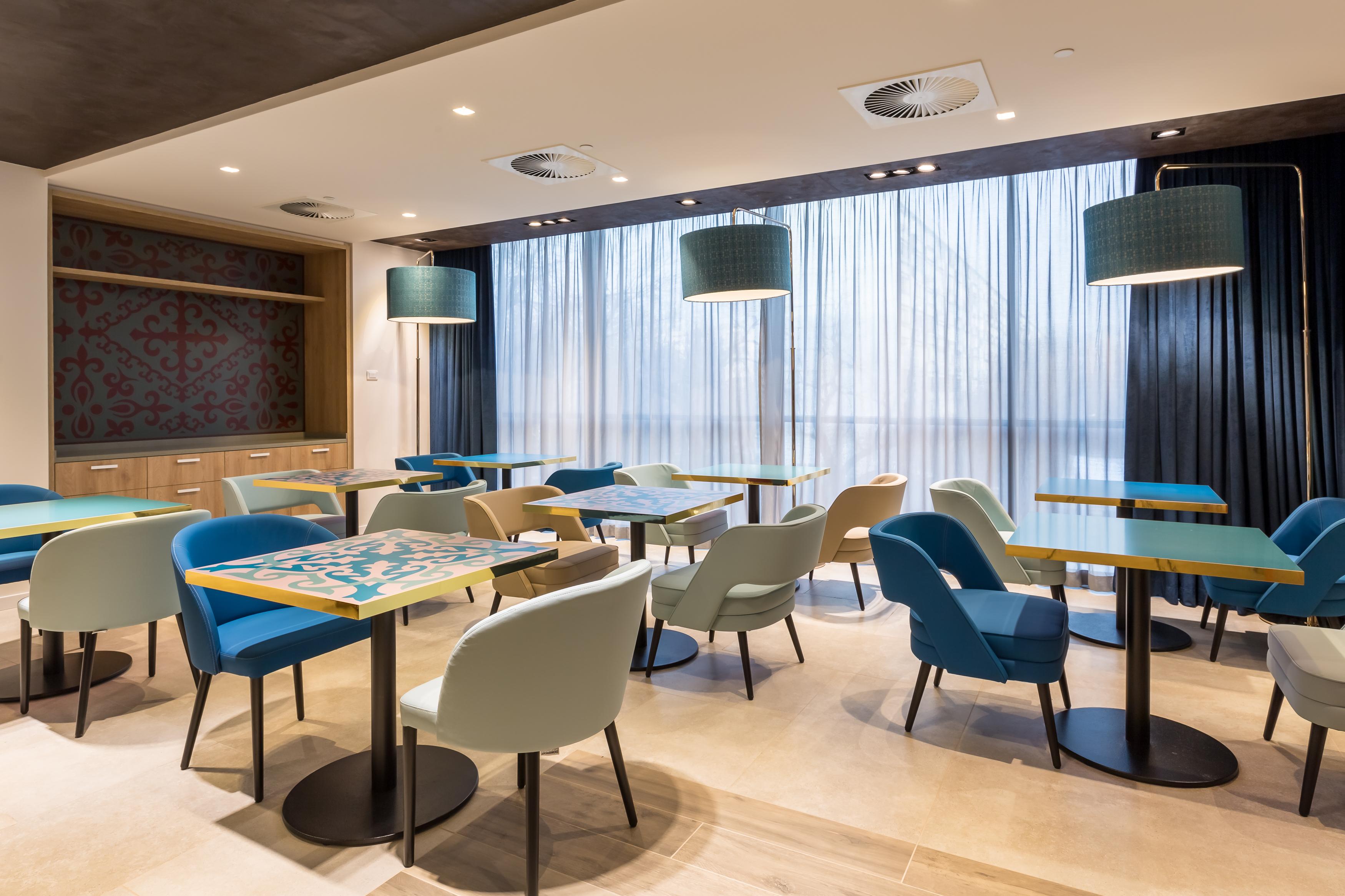 Mercure Almaty City Center Exterior photo